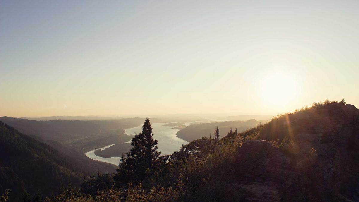 Symbolbild zum Thema Kleiderschrank Selber Bauen